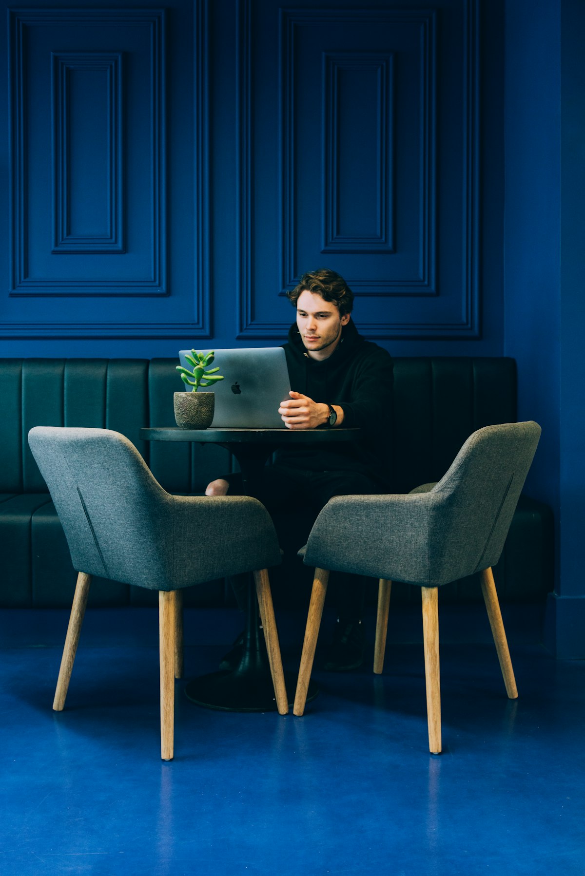 How to Freelance with AI in [2026]: Skills That Pay $50–$200/Hour