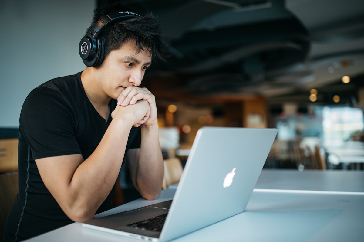 7 Best AI Tools for Students in [2026] (Free & Paid)