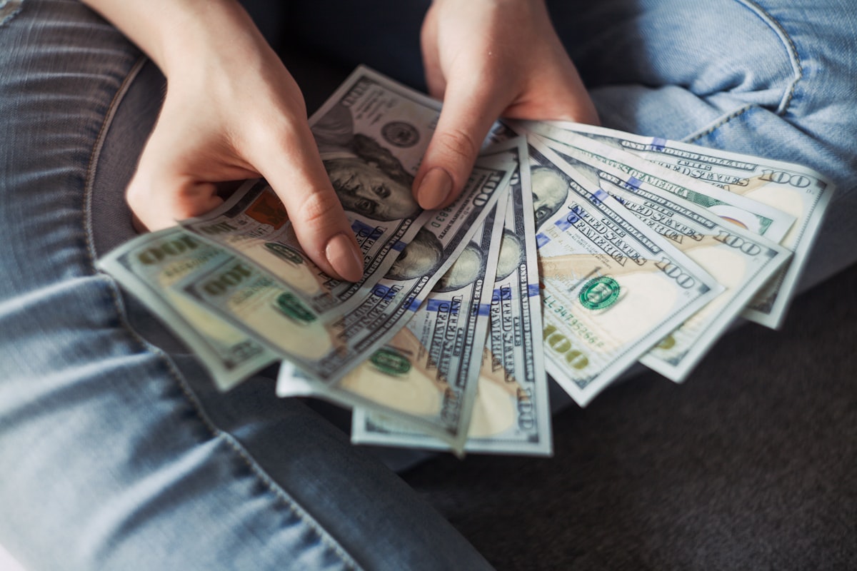 Everyday Money Habits [2026]: 7 Routines That Build Wealth Over Time