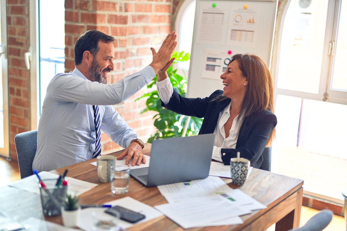 How to Give Feedback That Actually Improves Performance [2026]