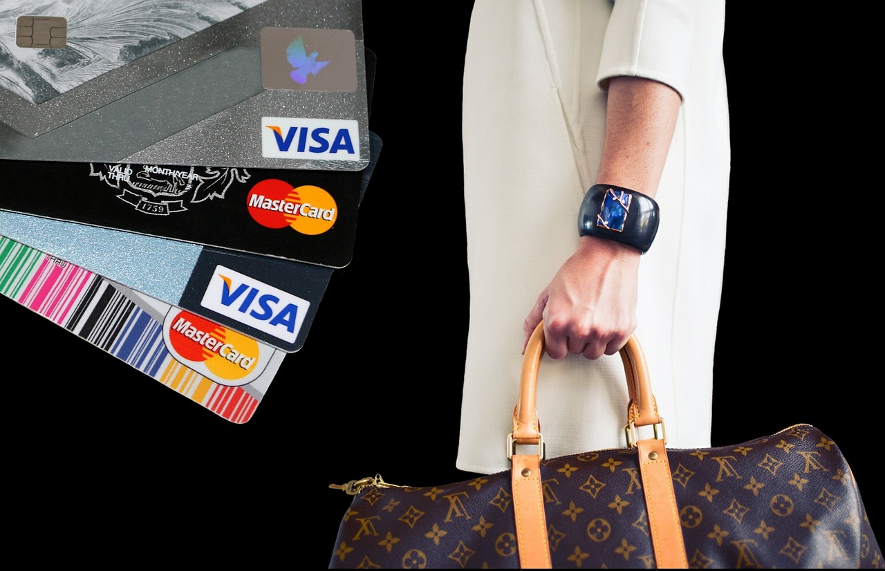 Credit Card Rewards [2026]: How to Actually Benefit Without the Traps