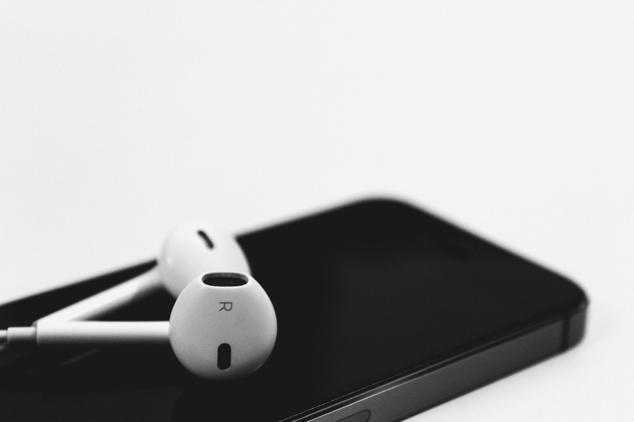 Digital Minimalism in: 5 Things That Actually Work [2026]