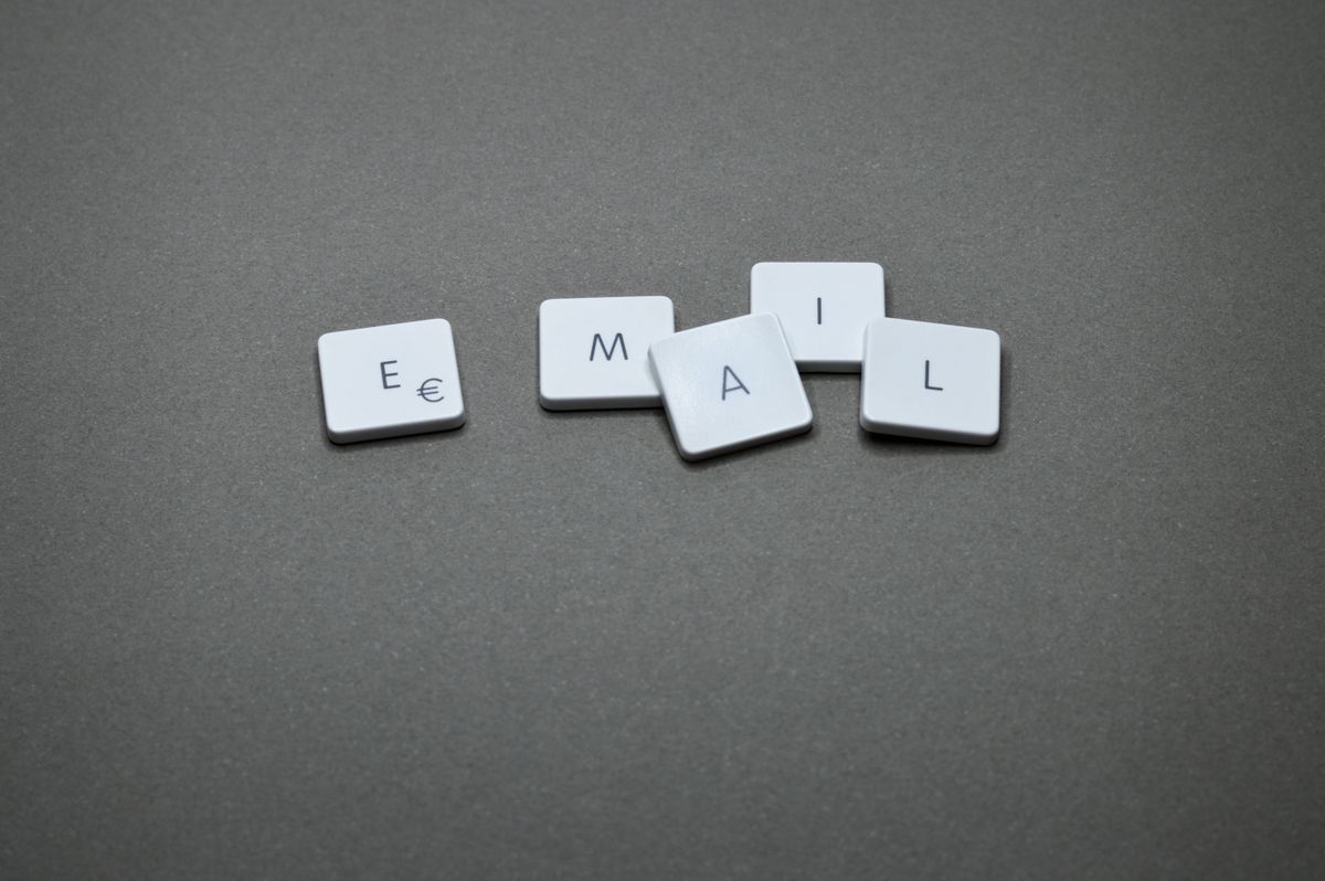 How to Write Professional English Emails That Sound Like a Native Speaker