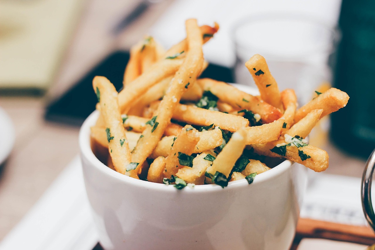 12 Foods That Reduce Inflammation Naturally (Backed by Science) [2026]