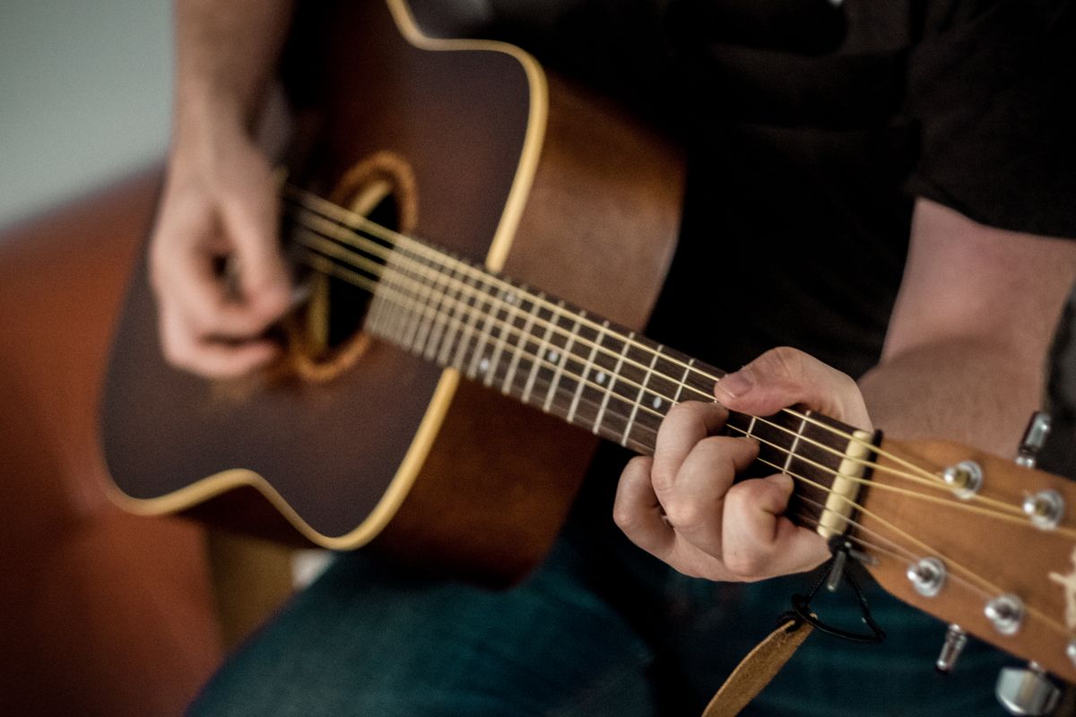 Learning Guitar in 2026: The Honest Guide That Gets You Playing Songs Faster