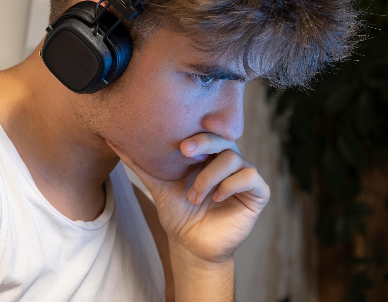 Online Degrees in 2026: When They Are Worth It and When They Are Not