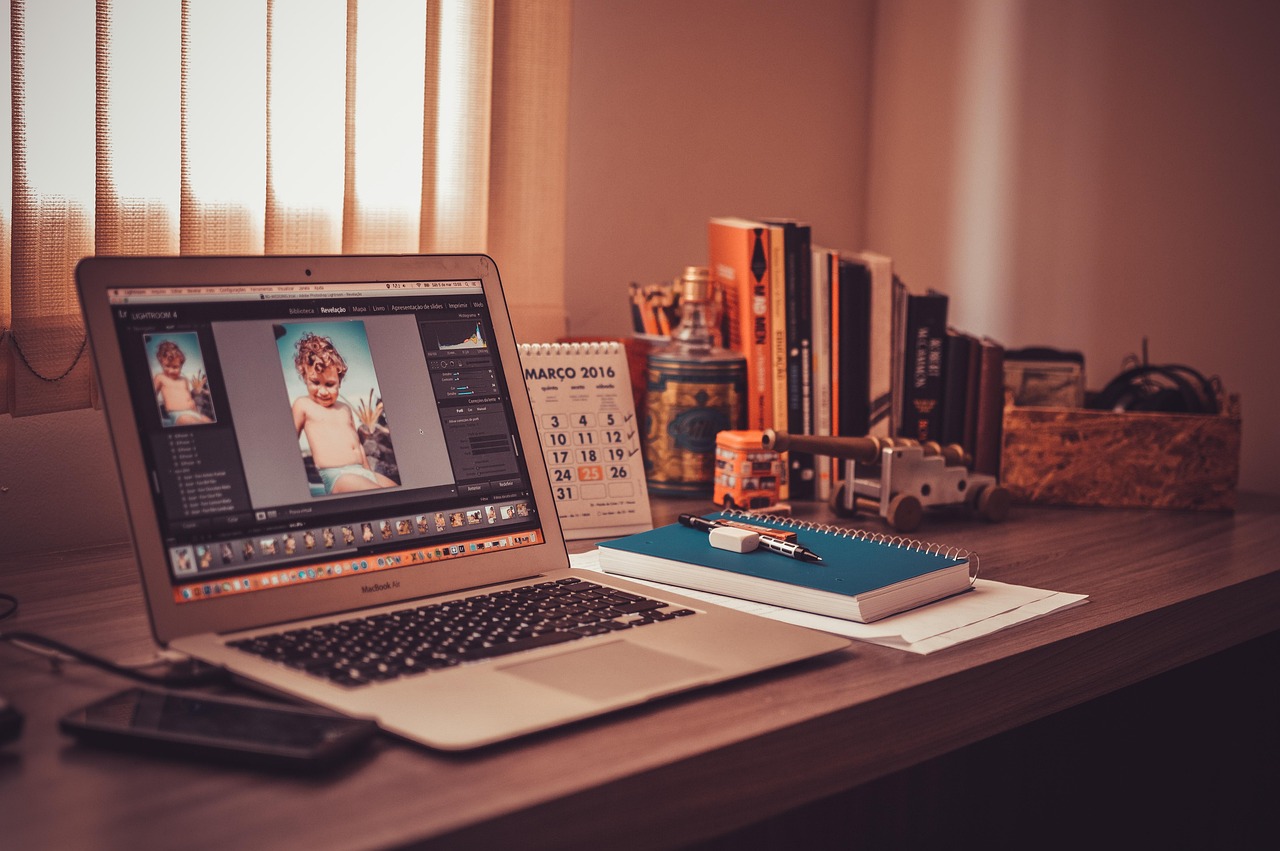 How to Raise Your Freelance Rates Without Losing All Your Clients [...