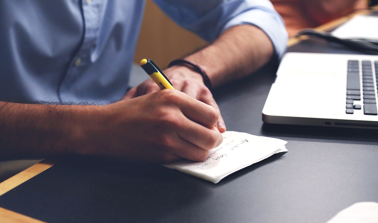 Writing a First Draft: Complete Beginner Guide [2026]