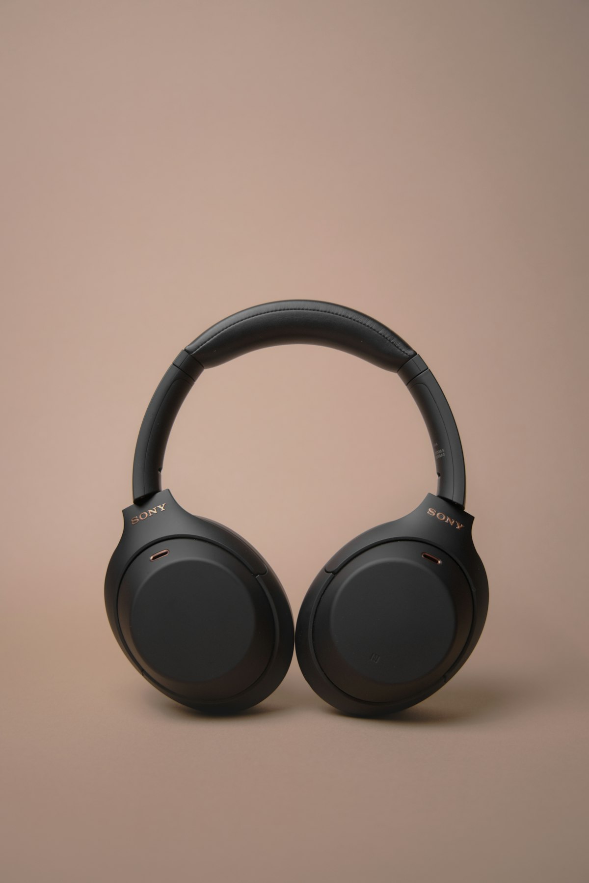 Gaming Headsets [2026]: What Actually Matters vs Marketing Features You're Paying For