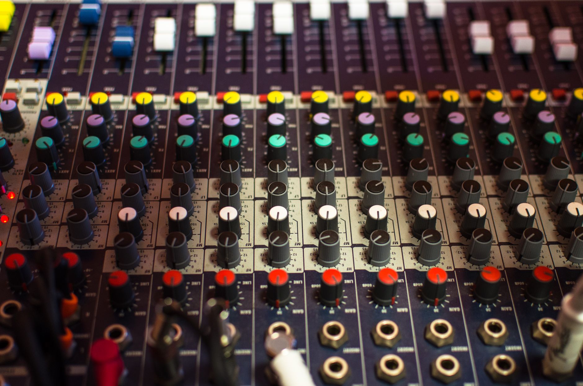 Mixing Music: 7 Fundamentals That Separate Amateur From Professional Sounding Tracks