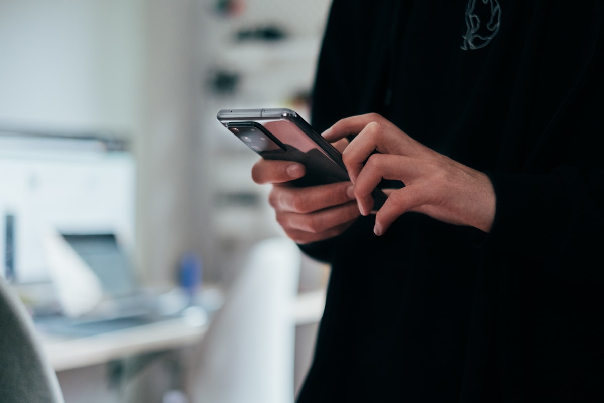 Mobile Gaming and Battery Life [2026]: How to Protect Your Phone