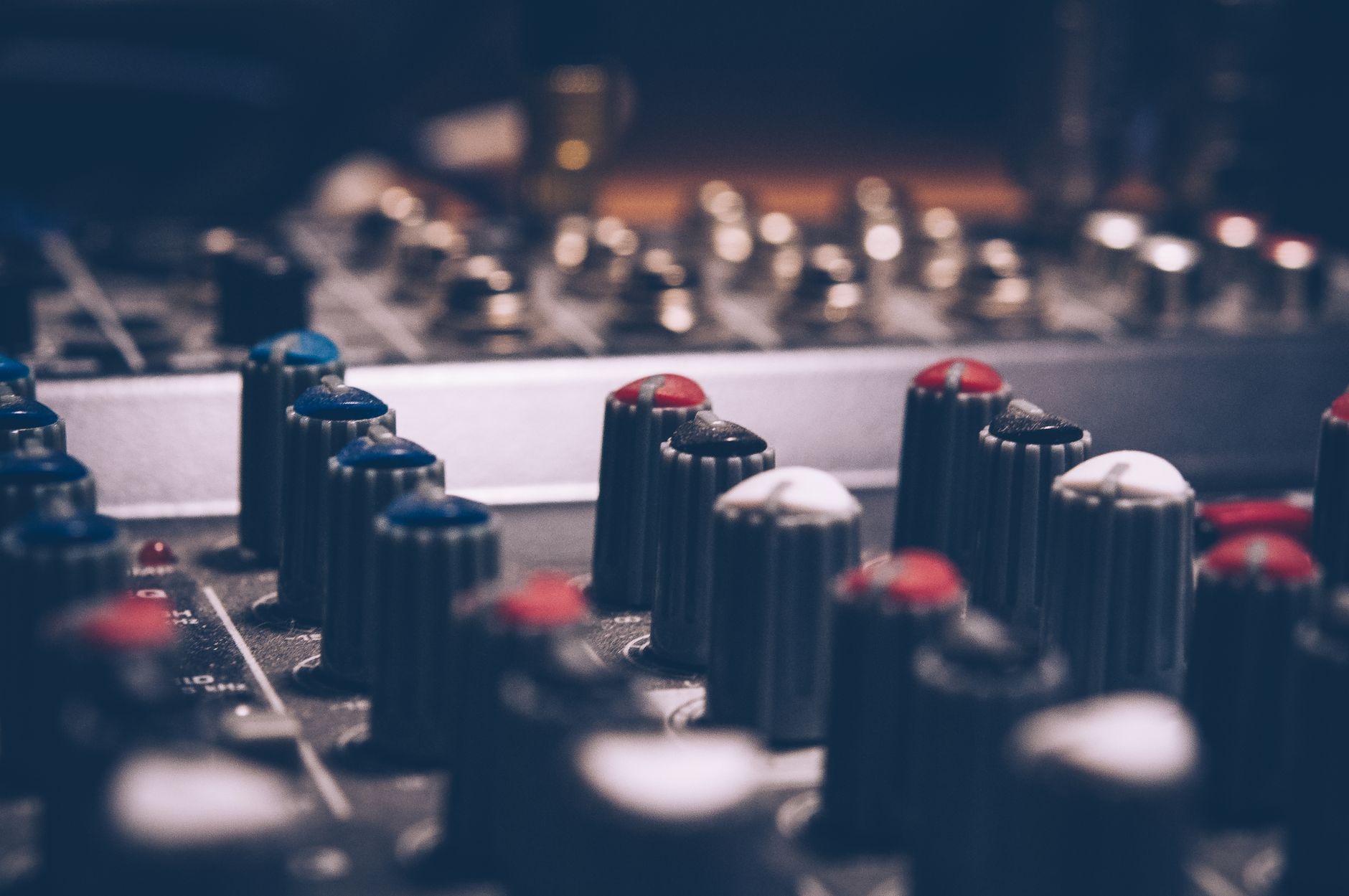 How Music Controls Your Mood: 6 Playlists for Every Emotional State You Need to Navigate