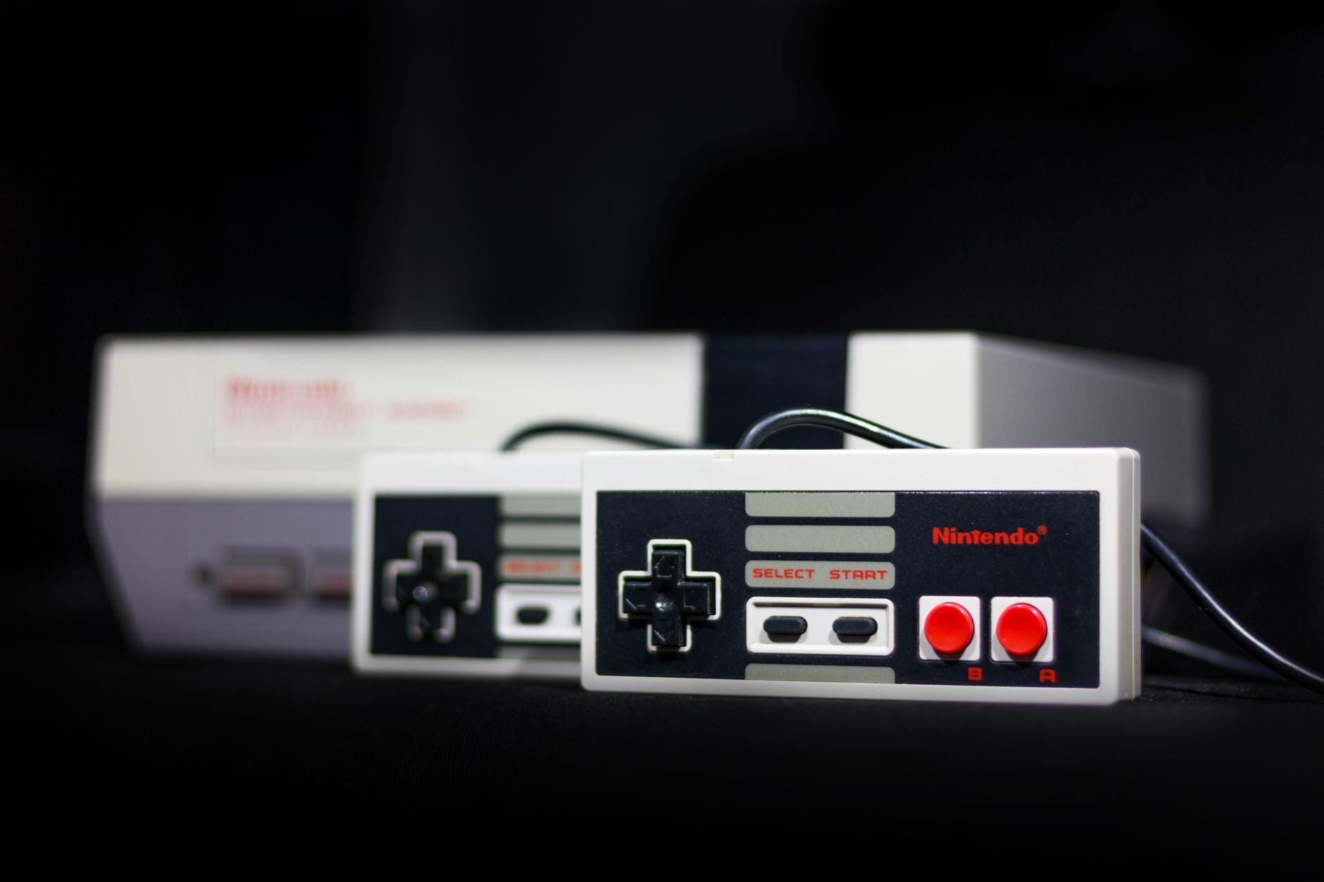 Retro Gaming Setup [2026]: Original Hardware vs Emulation — The Honest Comparison