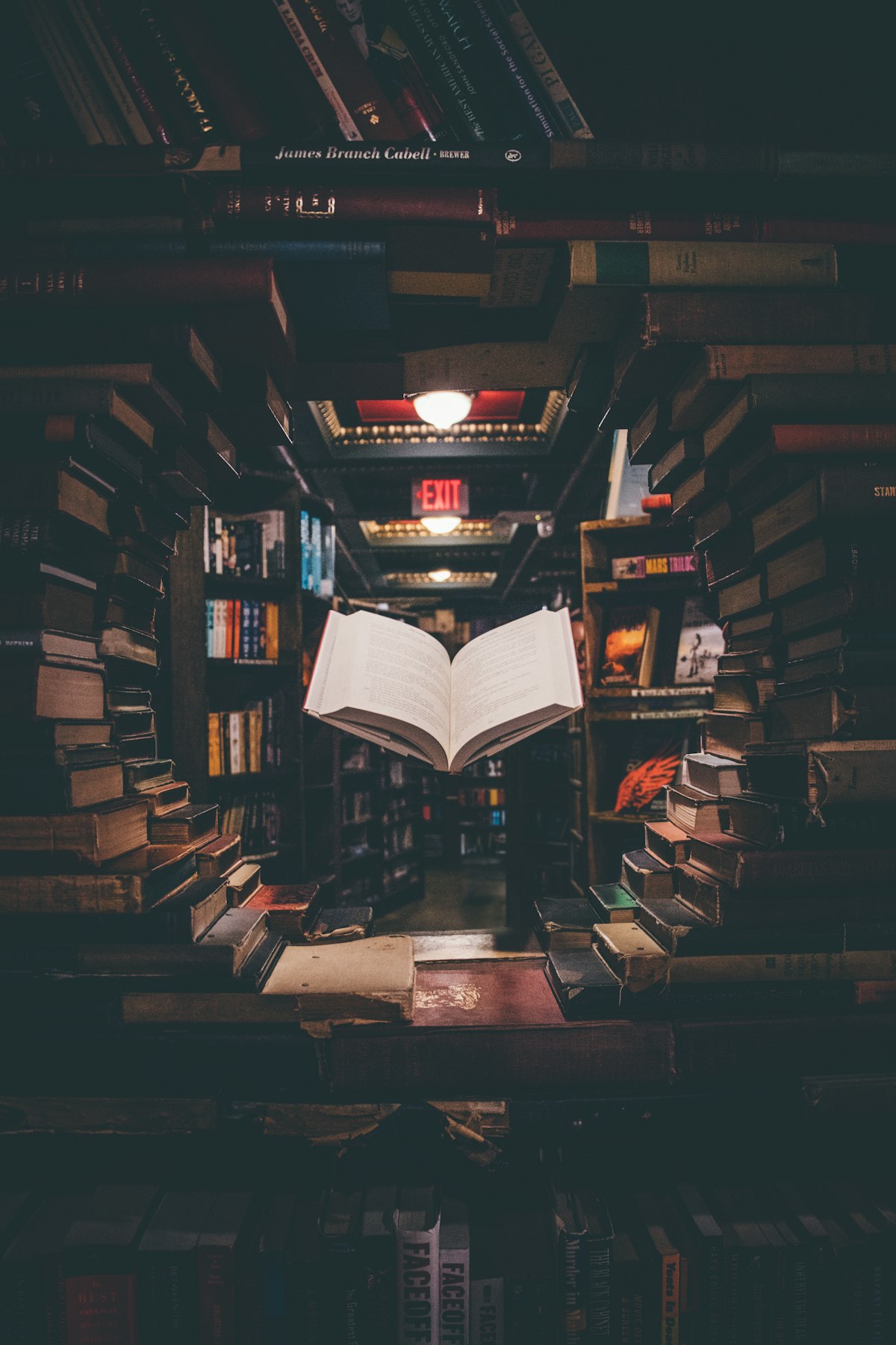 Stoicism [2026]: What It Actually Teaches vs the Modern Version